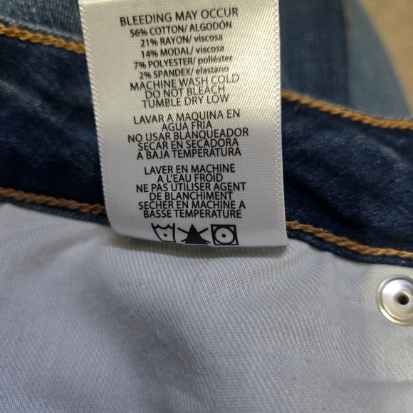 HIDDEN Distressed Denim Skirt. Size Medium - Picture 11 of 13